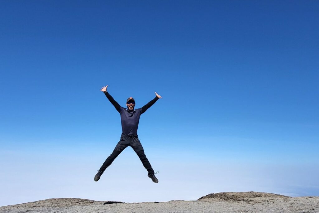 Happy costume on top of Barranca wall
